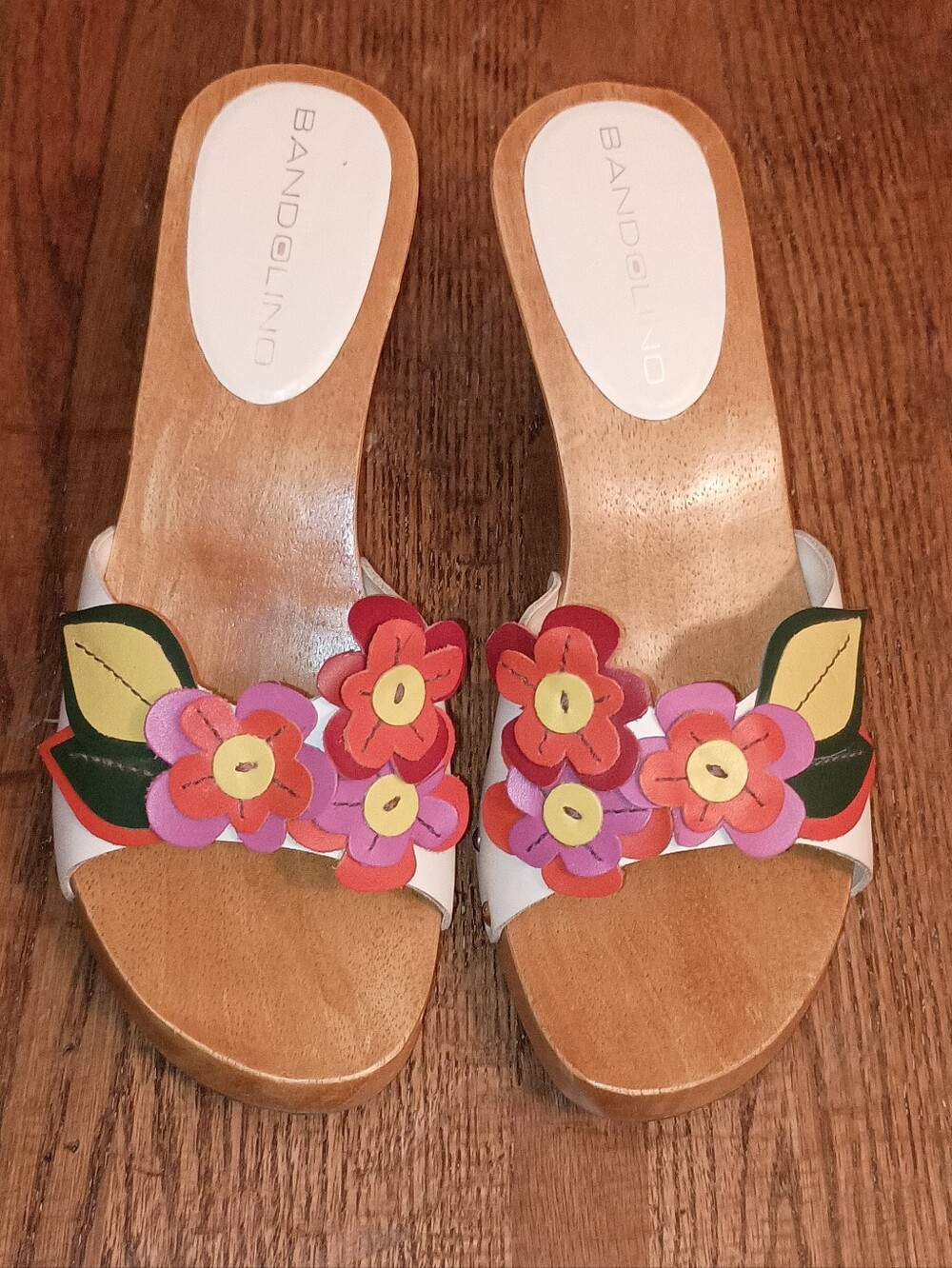 Vintage Bandolino White Floral Leather Slide WoodHeels with Pink and Red Accents - Picture 8 of 8